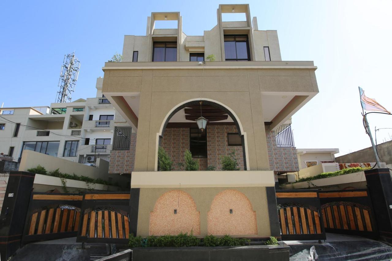 Capital O 36691 Hotel Aashirwad Inn ジャバルプル エクステリア 写真