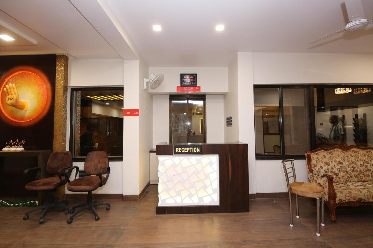 Capital O 36691 Hotel Aashirwad Inn ジャバルプル エクステリア 写真