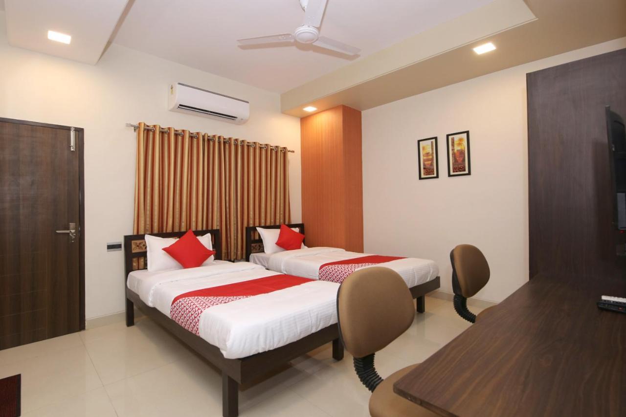 Capital O 36691 Hotel Aashirwad Inn ジャバルプル エクステリア 写真